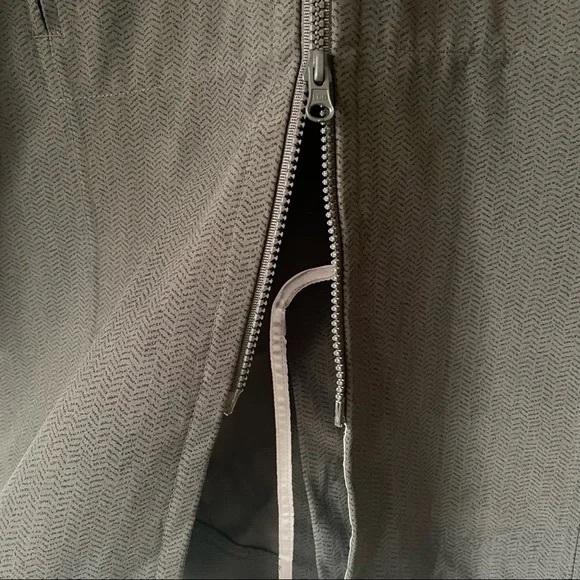 Lululemon Apres Brown & Pink Yoga Rain Jacket, Sz 6 - Picture 9 of 16